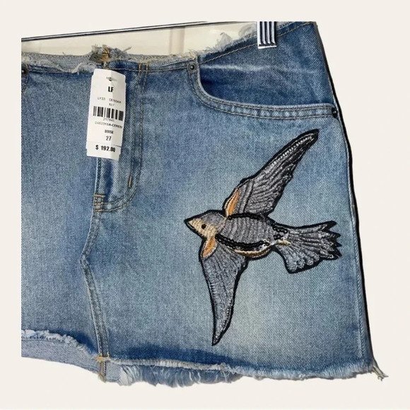 0505W. CARMAR LOS ANGELES DENIM SKIRT SIZE 27‎ WITH SPARROW PATCH - Picture 3 of 7